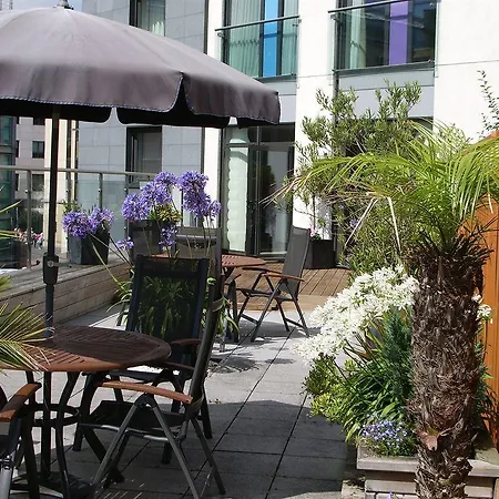 Liberty Wharf 4* 圣赫利尔泽西