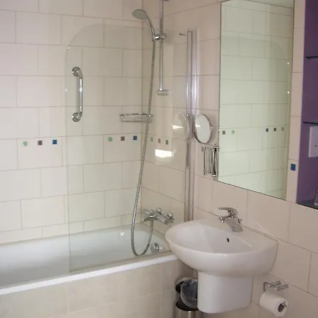 Liberty Wharf 圣赫利尔泽西