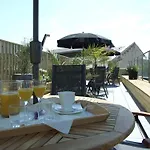 Liberty Wharf Apartahotel 4*