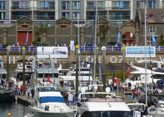 Aparthotel Liberty Wharf 4*